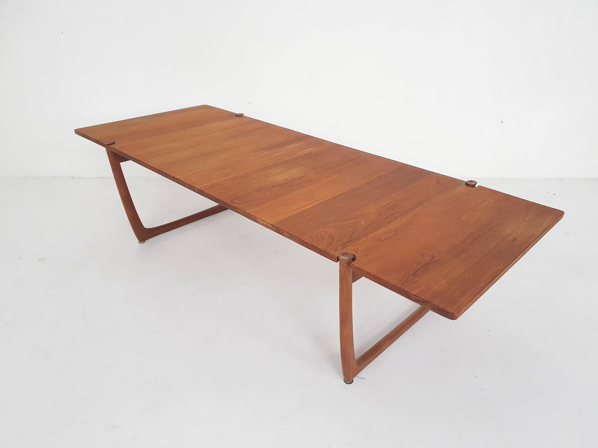 Large teak coffee table by Peter Hvidt and Orla Molgaard Nielsen model FD 575 for France and Son