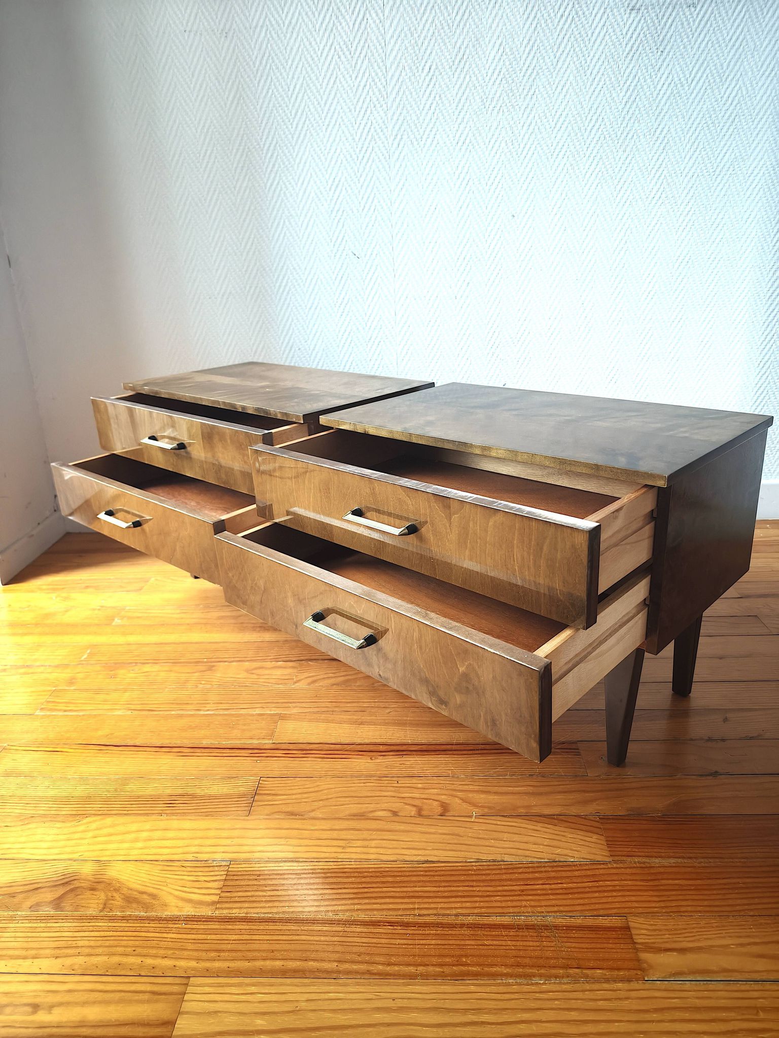 Pair of modernist bedside tables in veneered wood, 1950s-60s