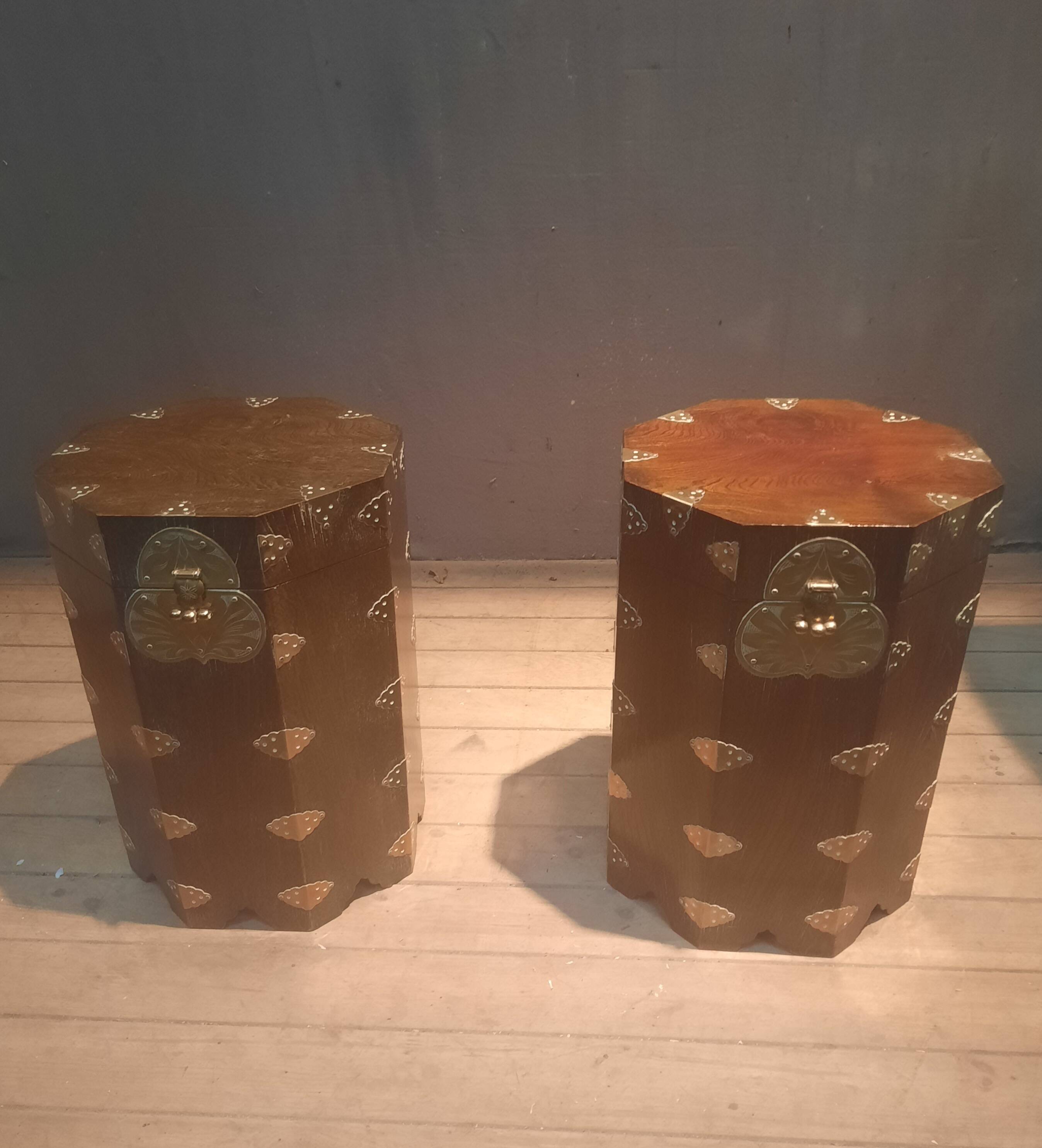 Paire de tabouret coffre octogonal d'extreme orient