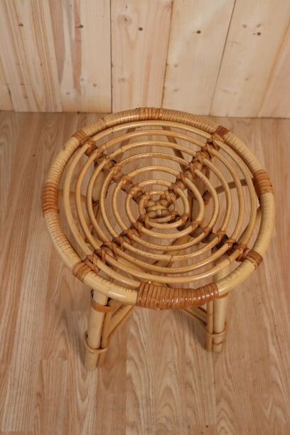 Spiral rattan stool