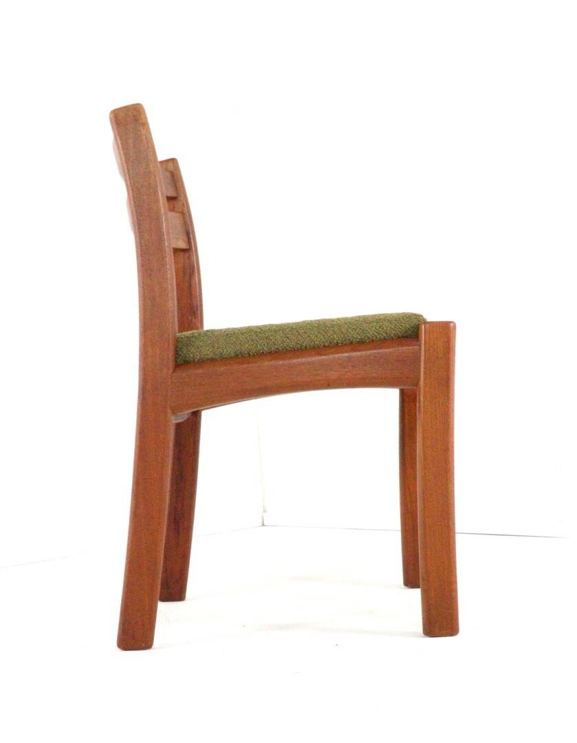 6 chaises dans le goût de Dyrlund 'Sentved'