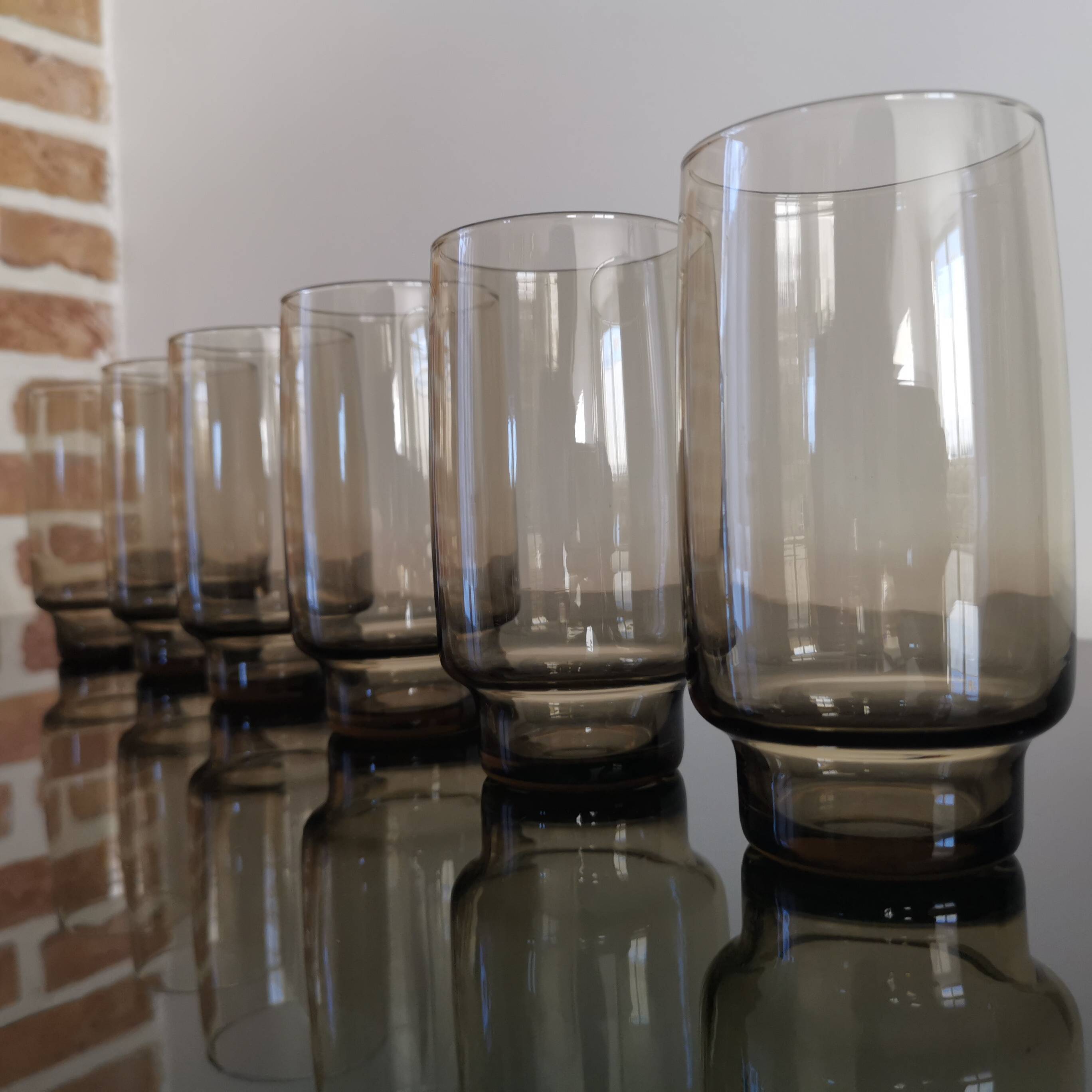 Set of 6 smoked glass water glasses - 1970s