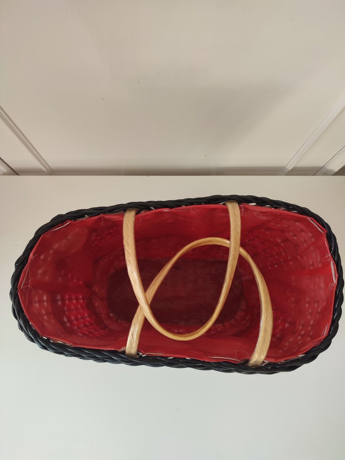 Vintage scoubidou basket