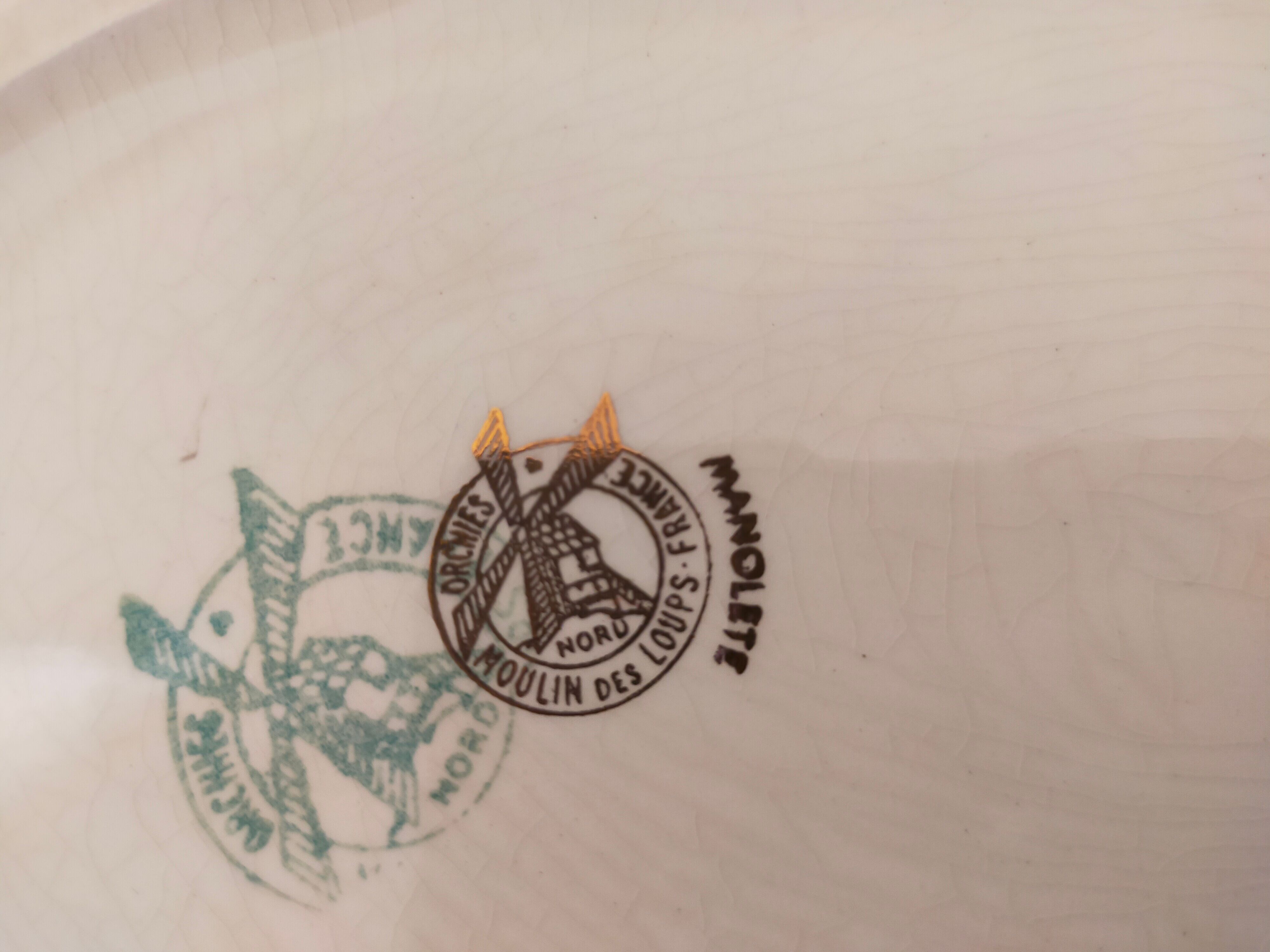 Moulin des loups serving dish