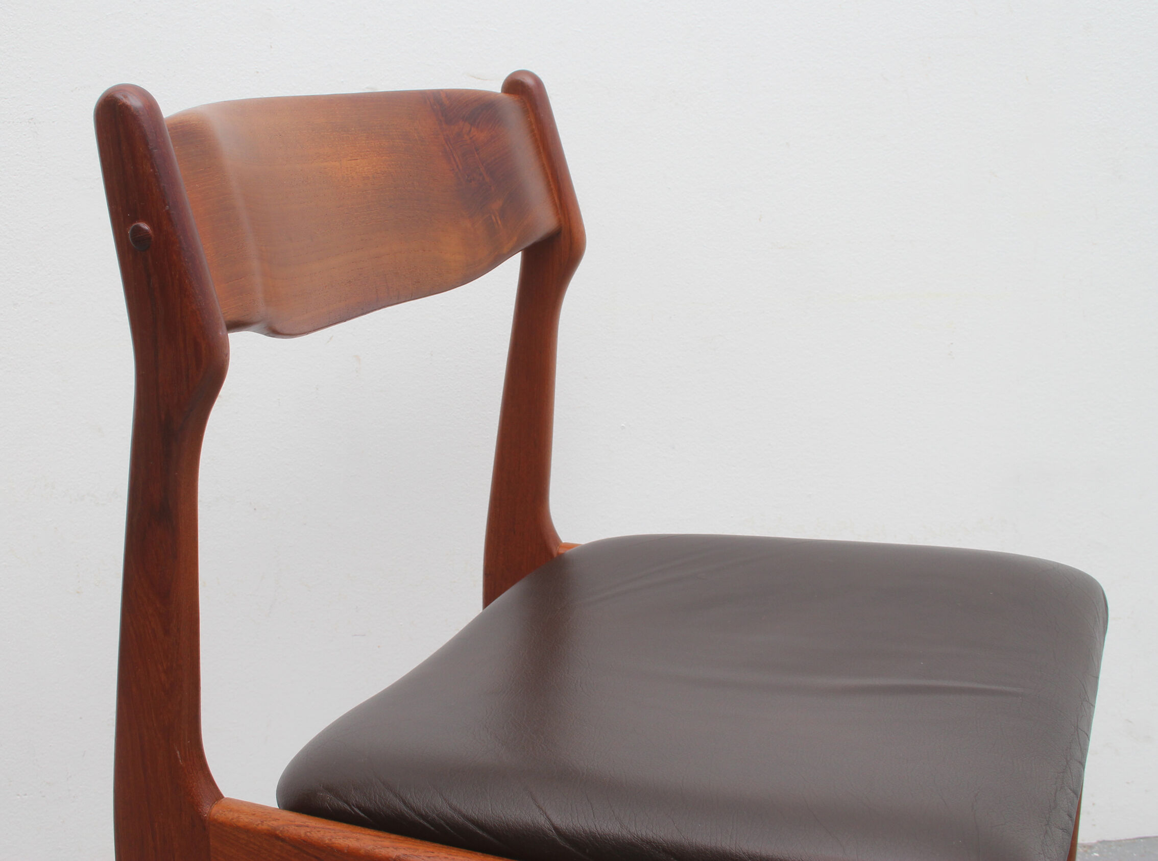 Set of 4 dining chairs 1960s teak/leather, Erik Buch