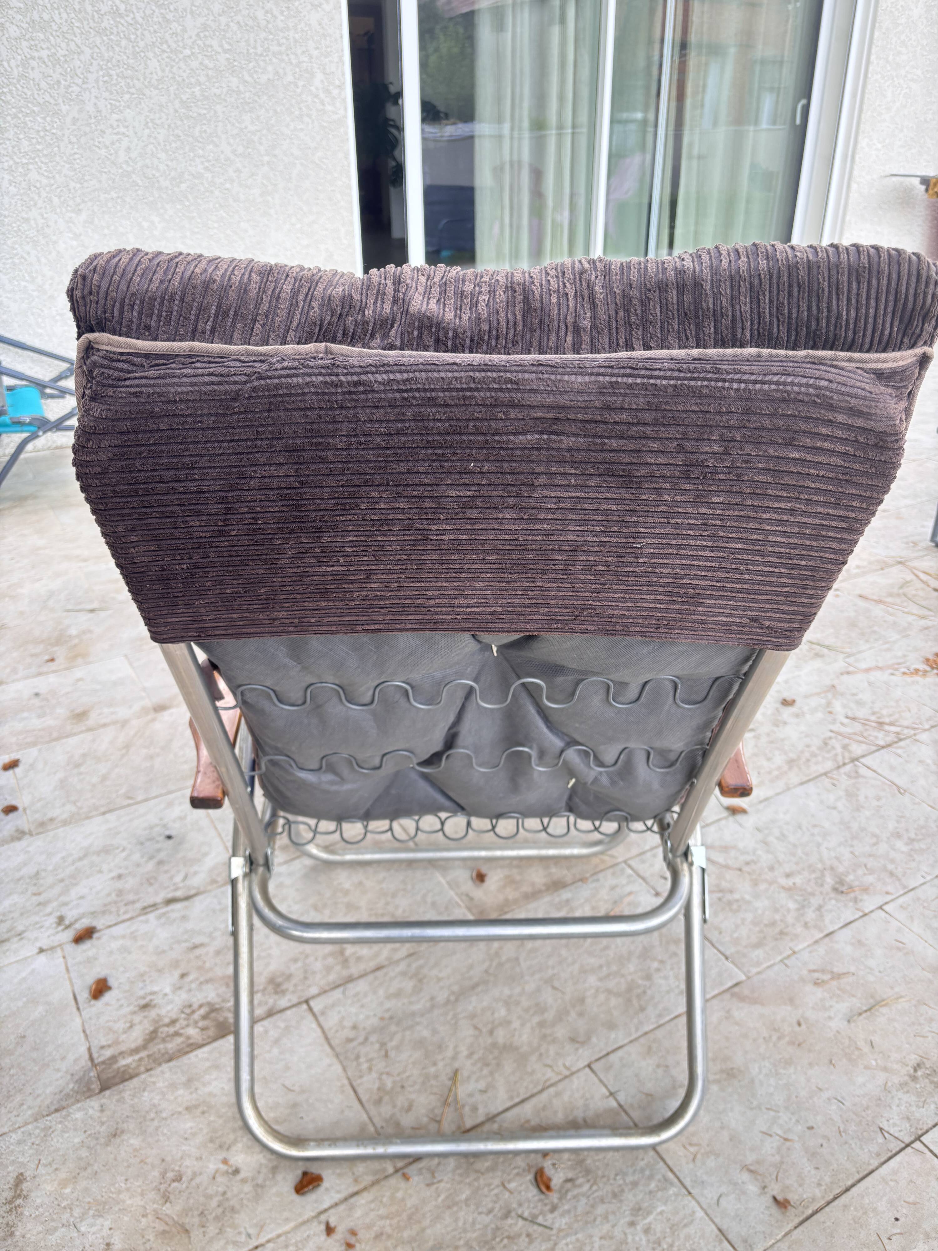 Vintage chaise longue / Recliner armchair