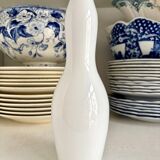 Vase, single-flower vase in white opaline