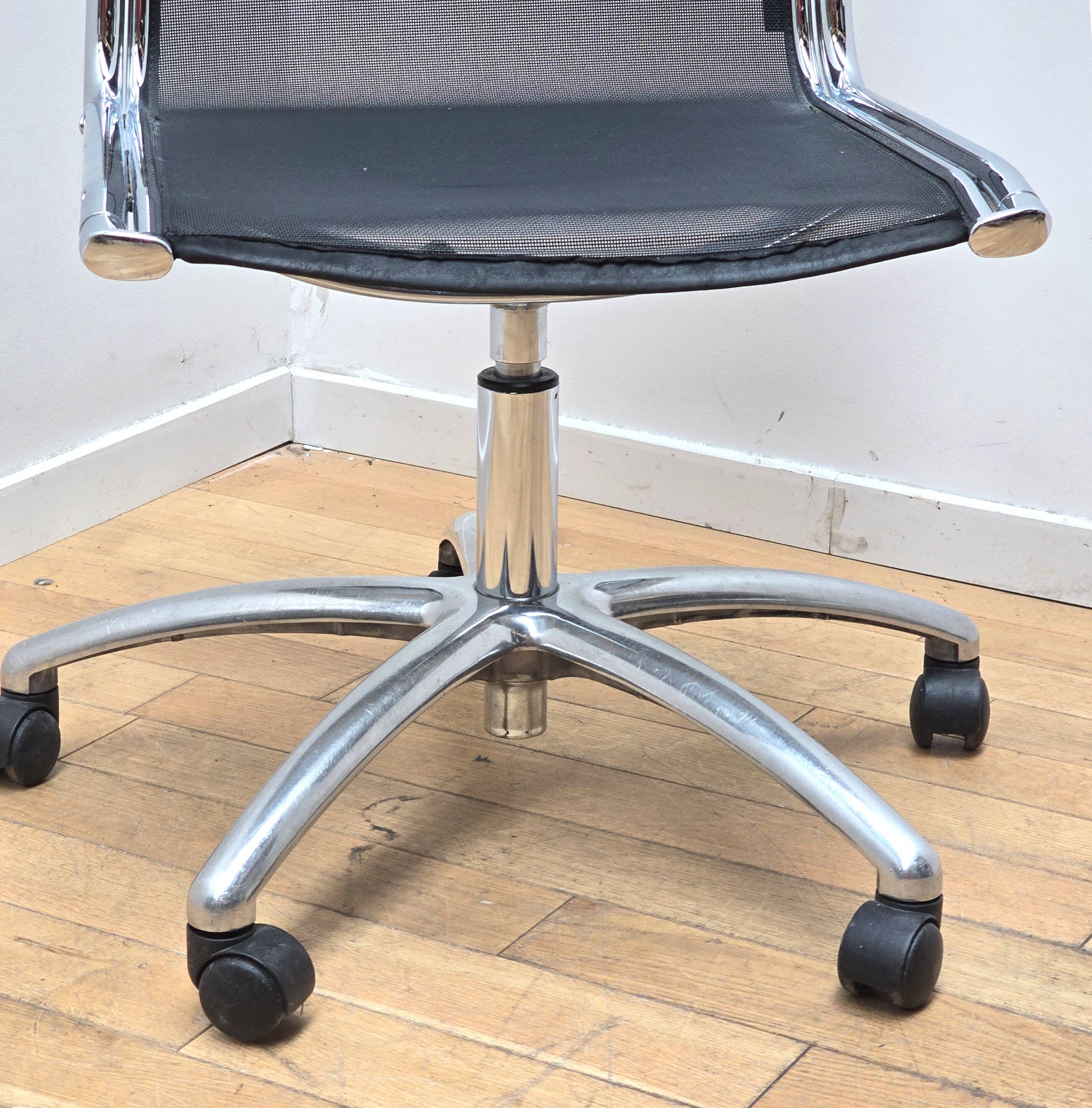 Ice office chair, Sitland