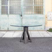 Table à manger d'Angelo Mangiarotti, édité par Longobardo P&V, 1974