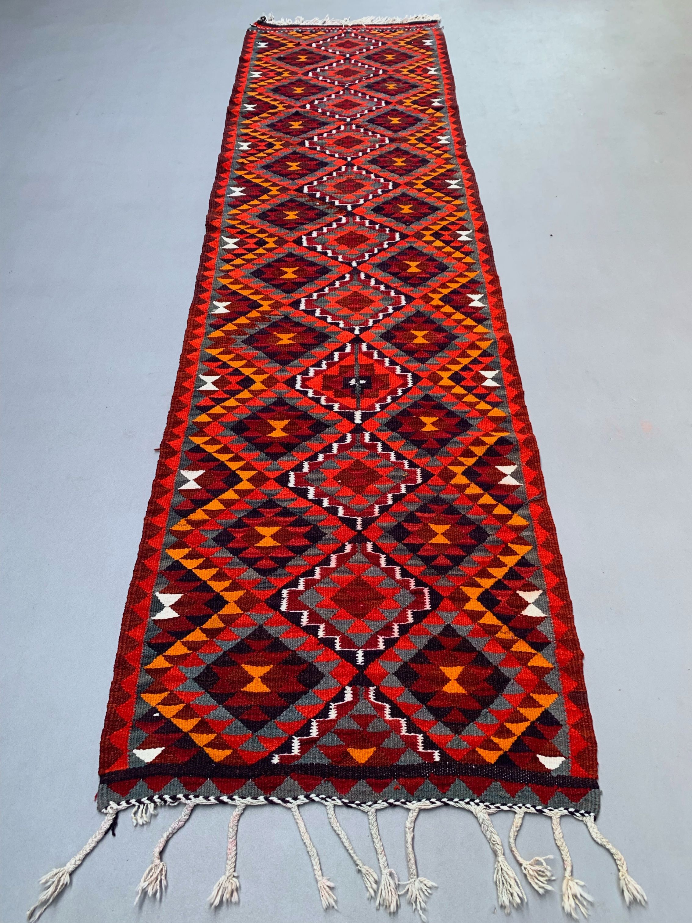 Old turkish kilim runner 345x90 cm, vintage kelim rug, long and narrow
