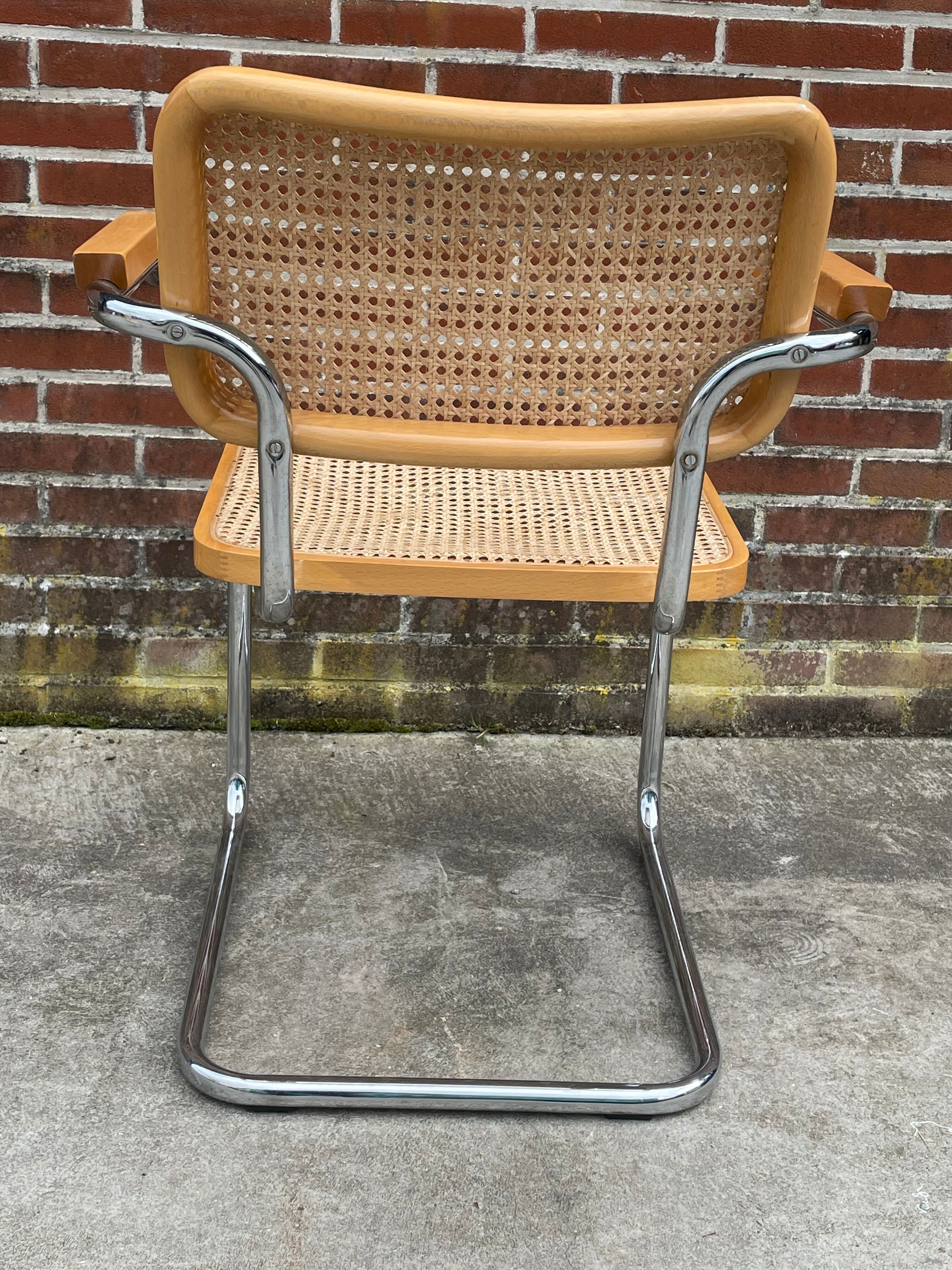 Cesca chair B64 with armrests by Marcel Breuer Design