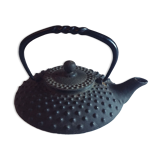 Cast-glass teapot