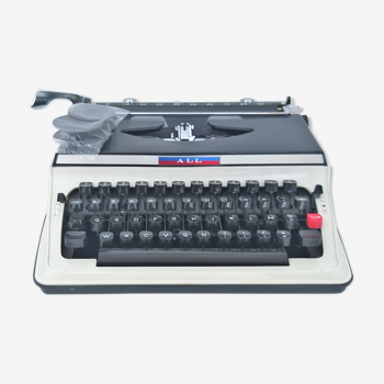 Machine à écrire ancienne