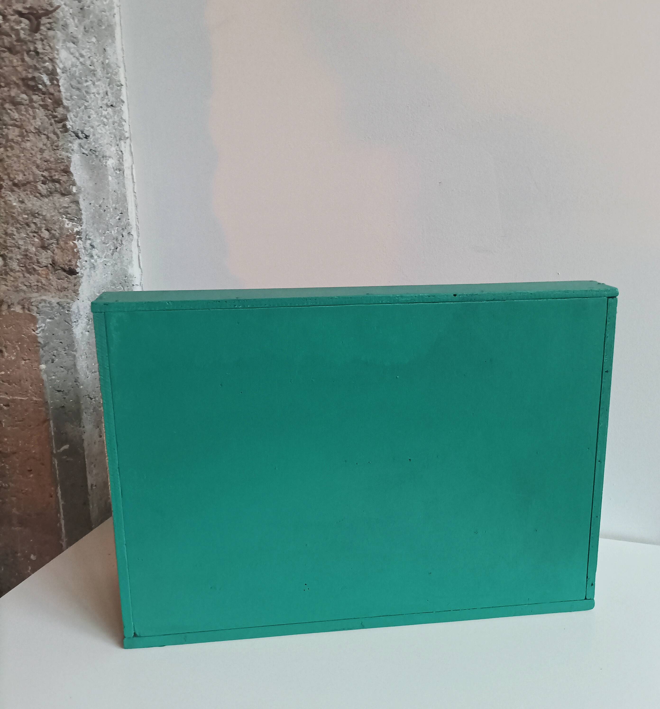 Small workshop cabinet with lockers