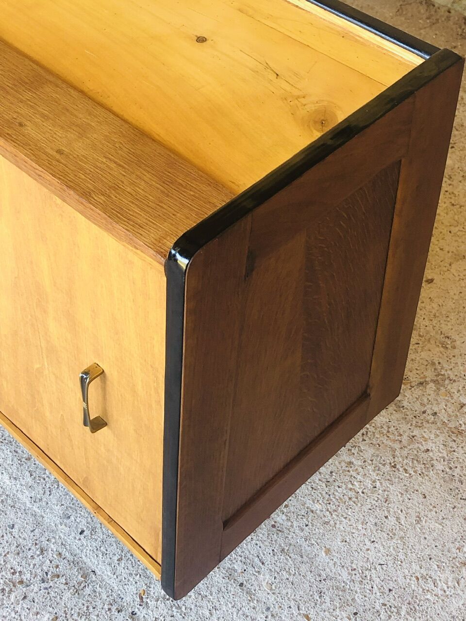 Small vintage row with sliding doors, metal legs Circa 50's