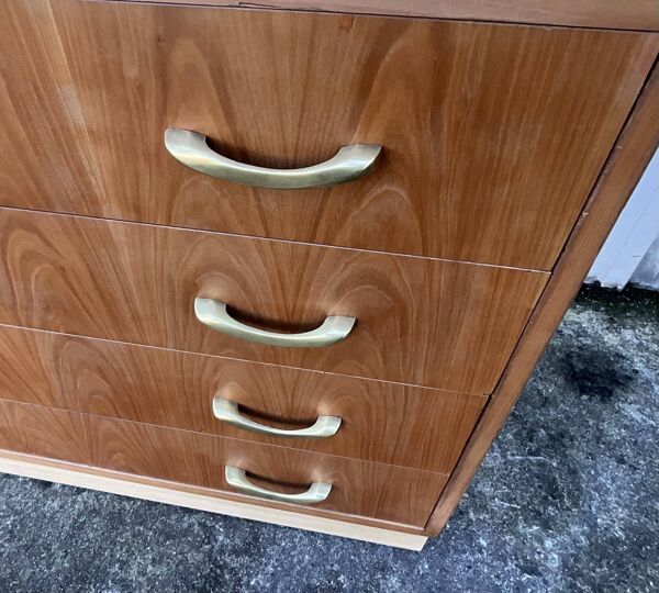 Commode en merisier de style Art déco, milieu du 20e siècle
