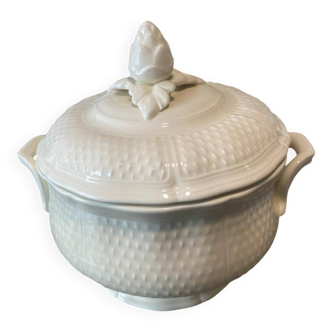 Tureen
