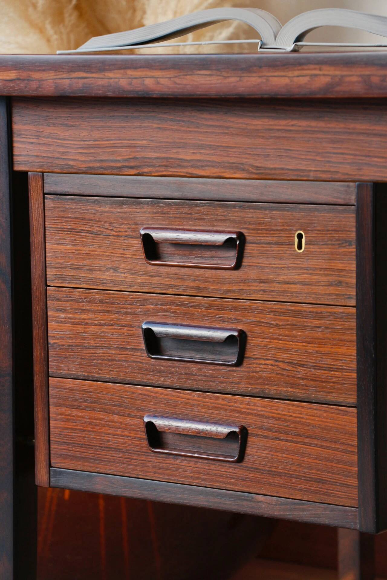 Arne Vodder rosewood desk | Scandinavian executive desk