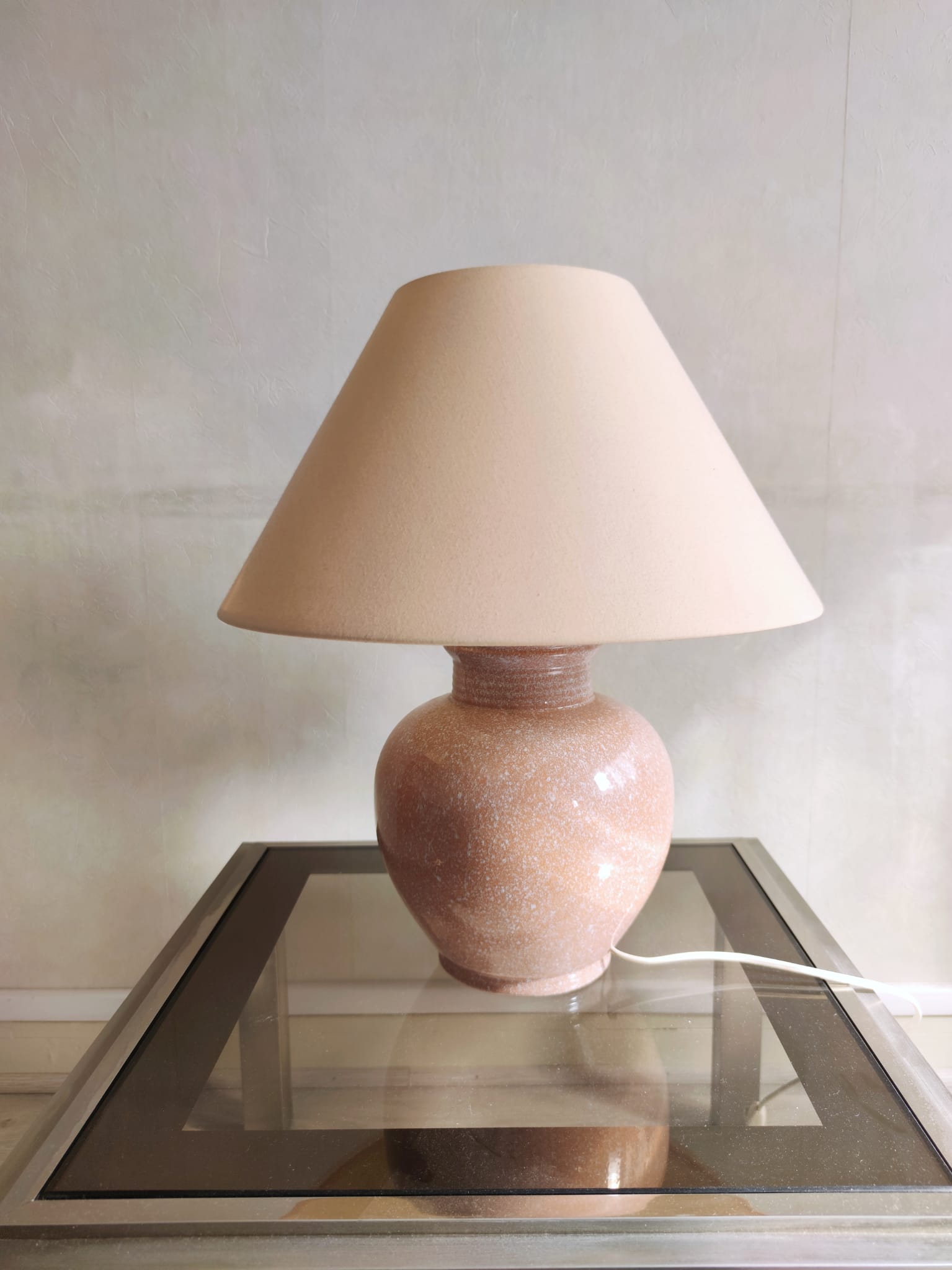 Pink ceramic ball lamp with lampshade