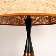 lampe de table Danoise, forme de quille, en teck et ébène par Fog & Morup.