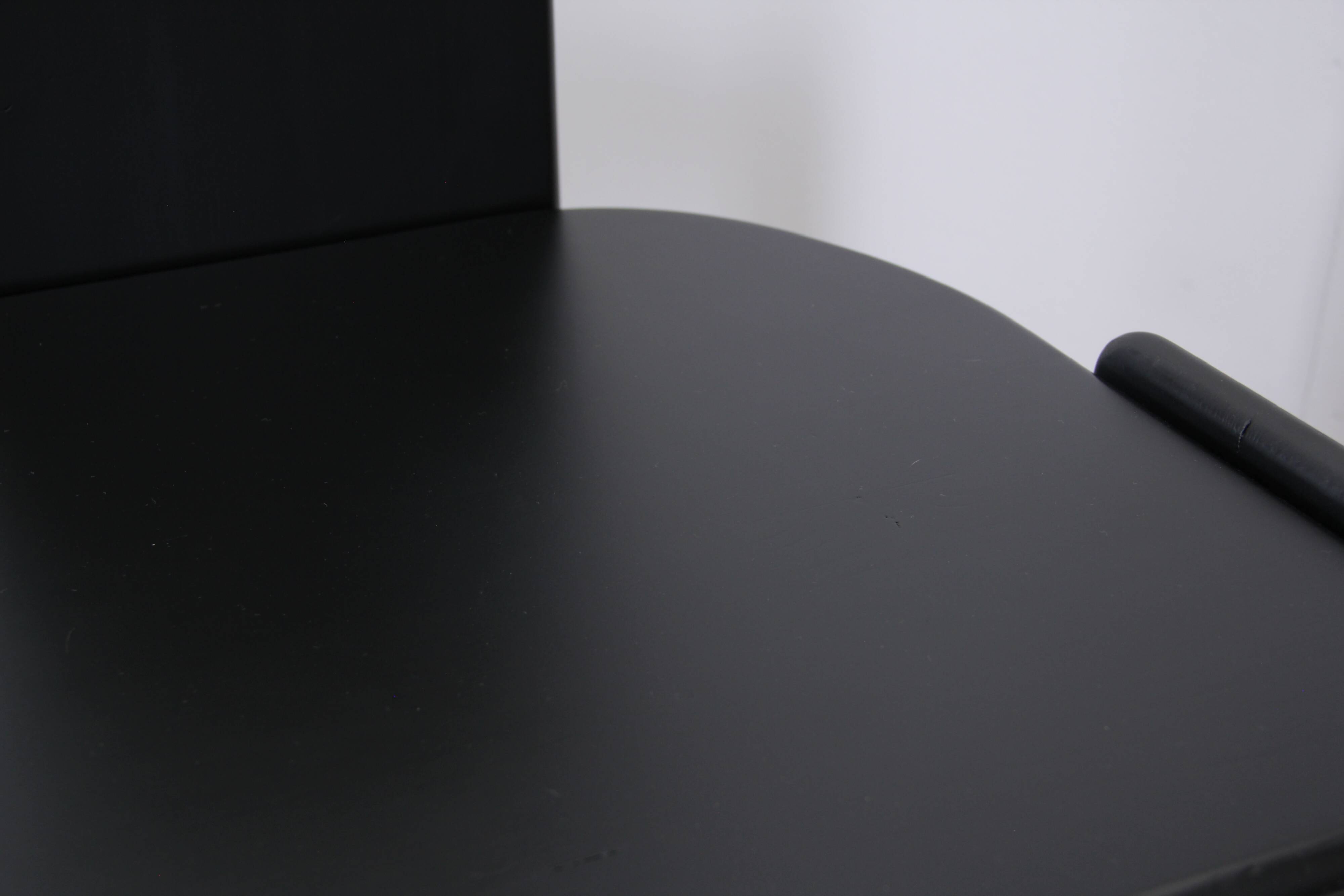 Ensemble de 4 chaises à repas brutalistes noires