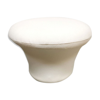 Mushroom ottoman Artifort Pierre Paulin F561 white