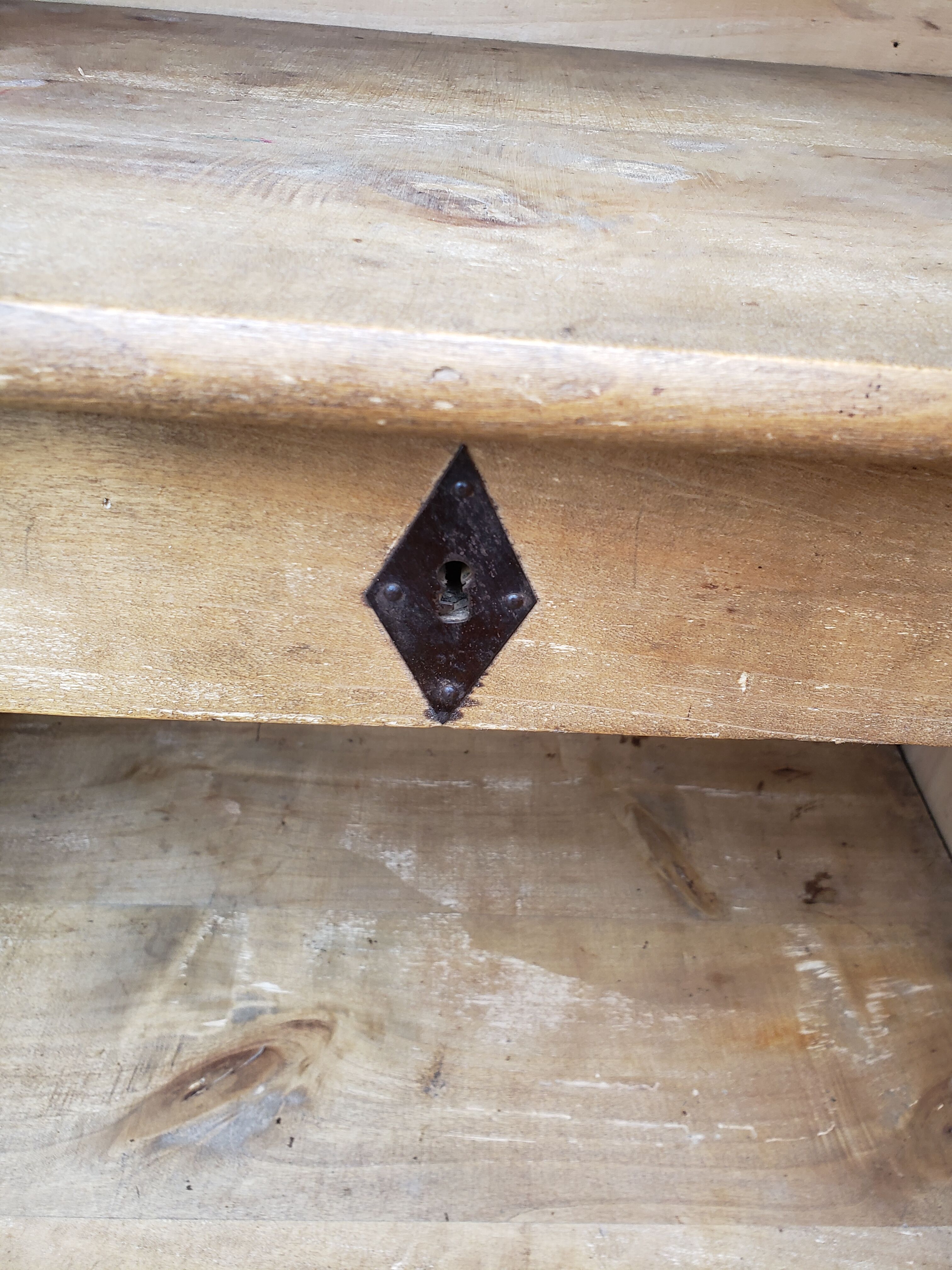 Parisian wardrobe wood in the rough "skirts"