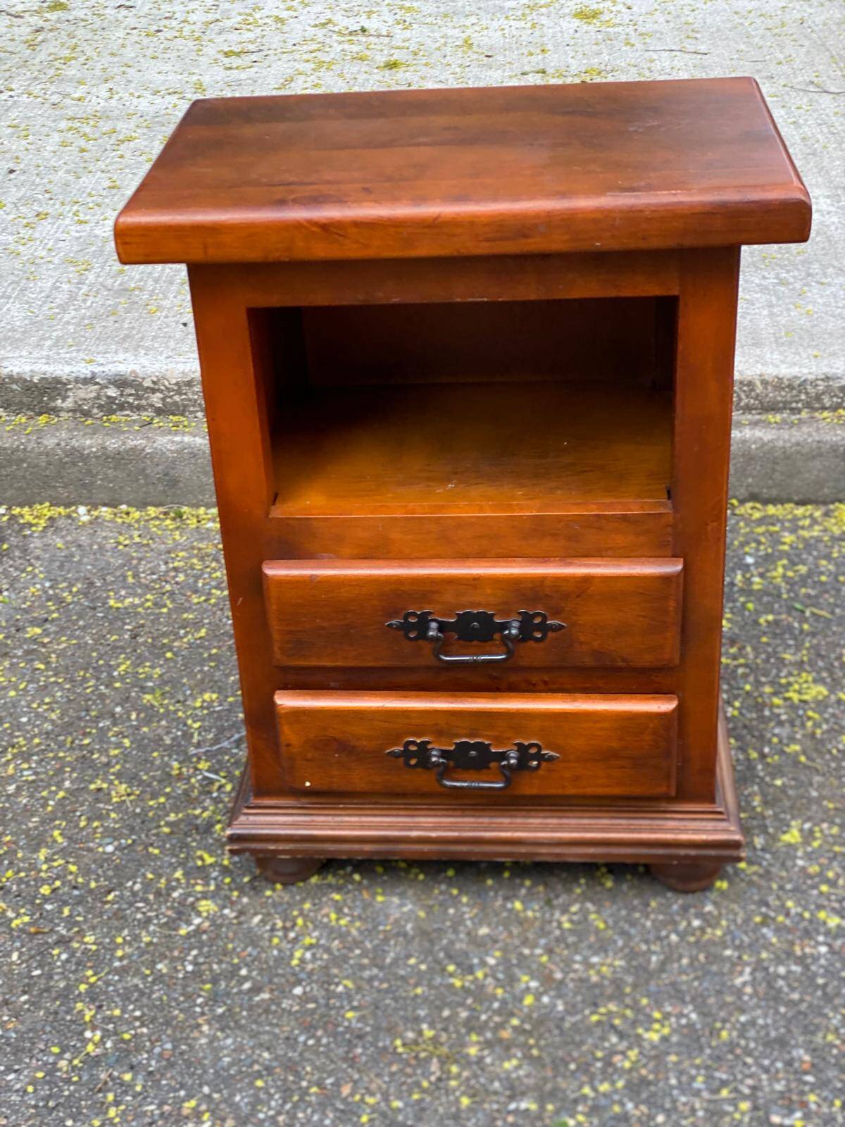 Louis XIV bedside table in solid wood with 2 drawers.