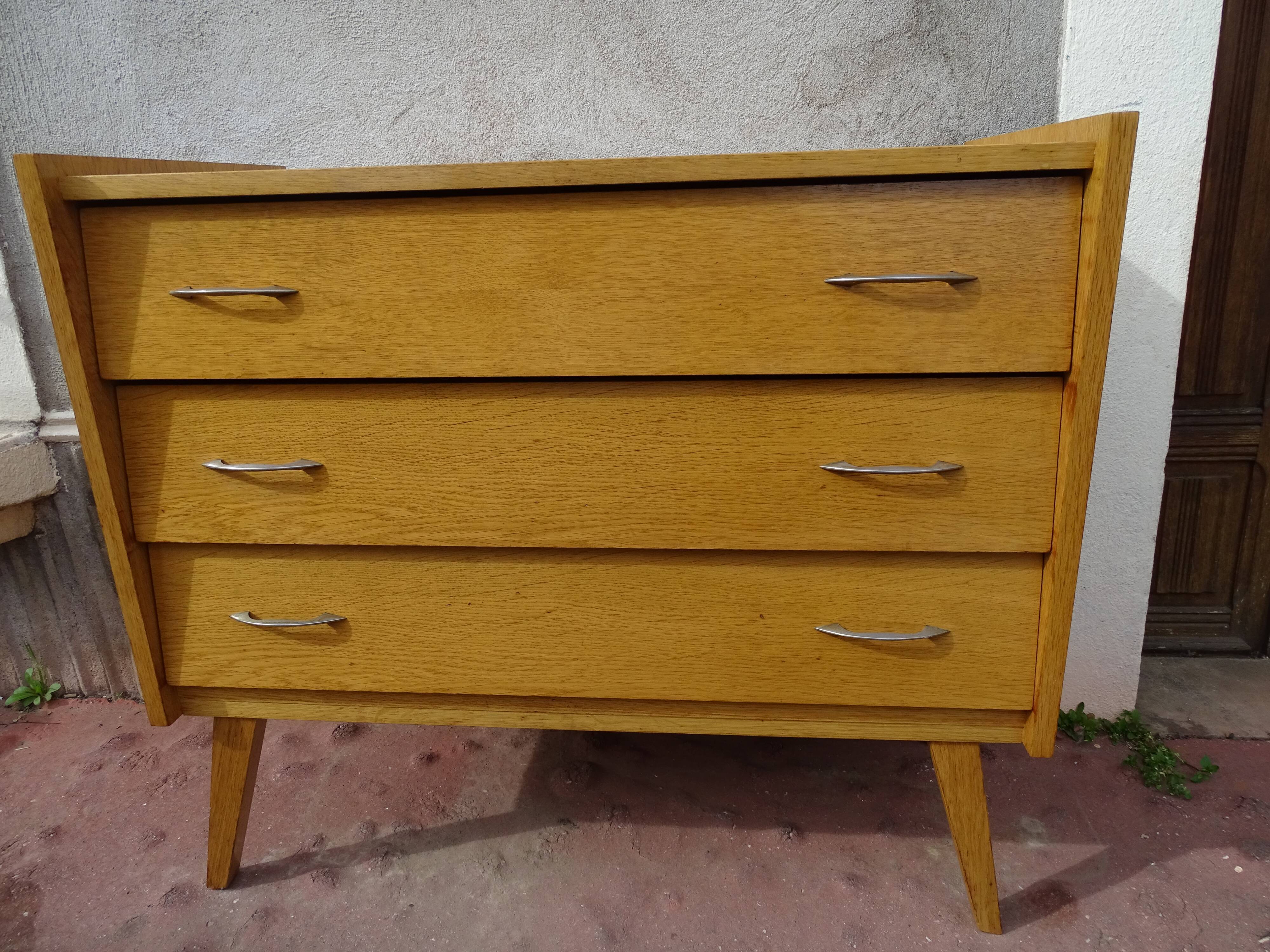 Commode trois tiroirs vintage années 60 pieds compas