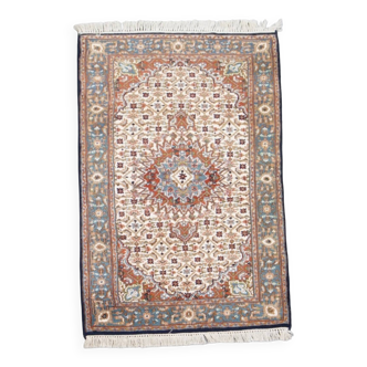 Rug with Light Colors – 178x96 cm