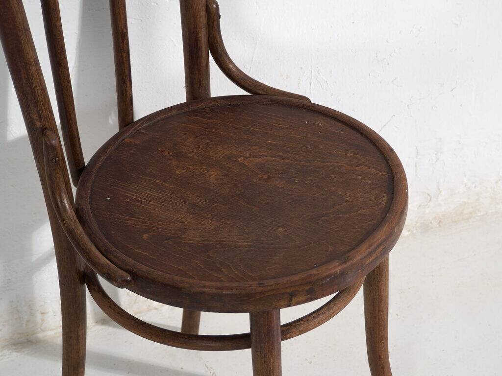 Antique dining chairs (c.1920). Set of 6 pieces no.3