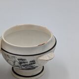 White sugar bowl with horse motif, with 2 small handles