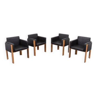4 fauteuils en cuir et d’une table du Bernin, Italie des années 1980