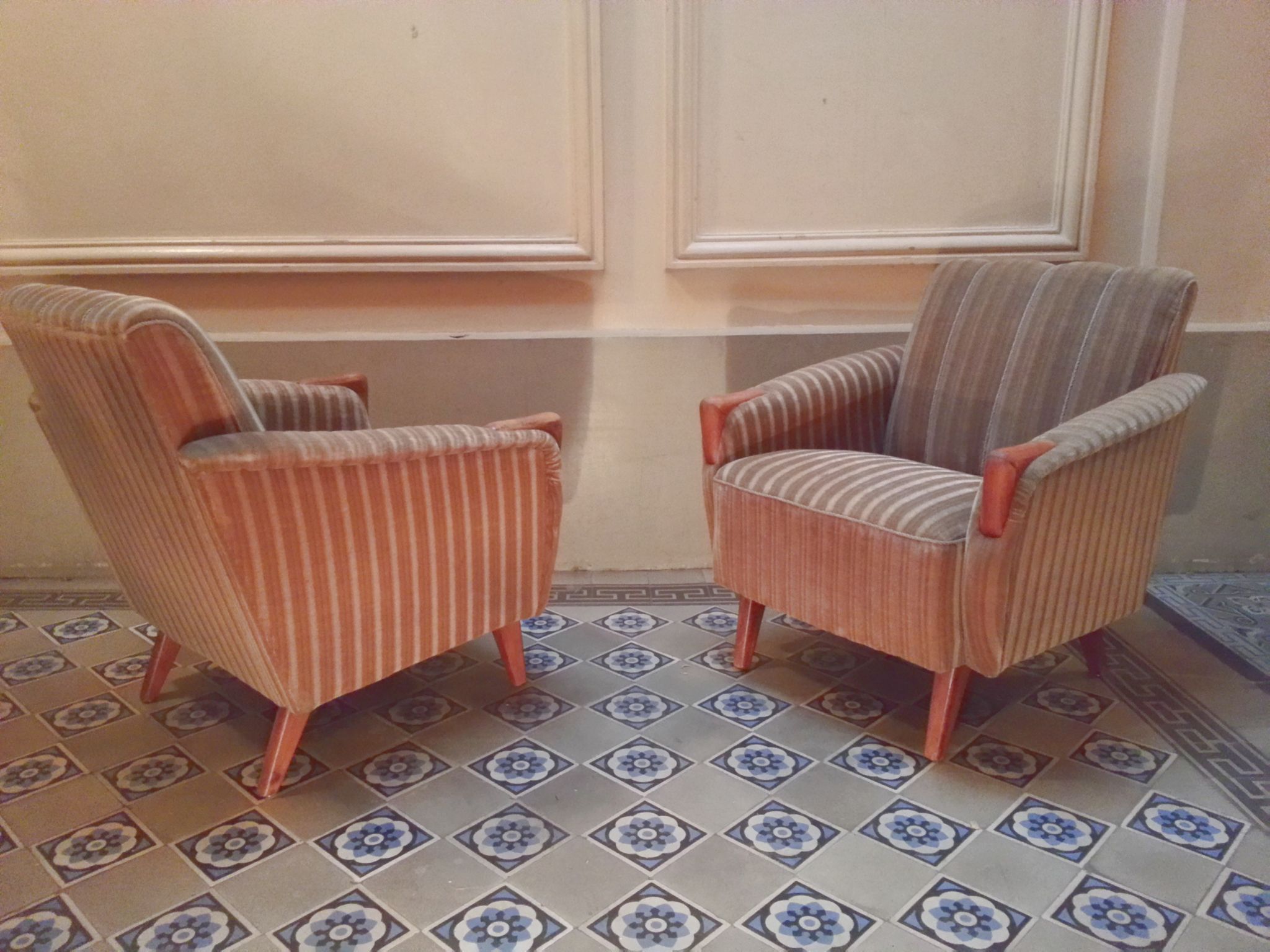 Fauteuil club années 50 60 scandinaves