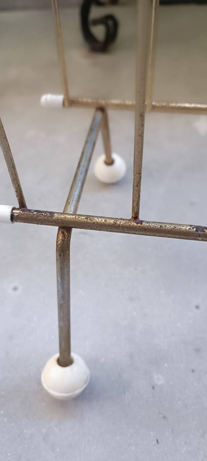 Porte-revue en métal doré, années 60