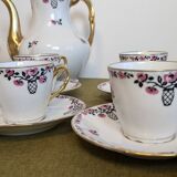 18-piece porcelain coffee set signed "Aux Lions de Faïence Paris"