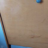 Standing or wall-mounted secretary