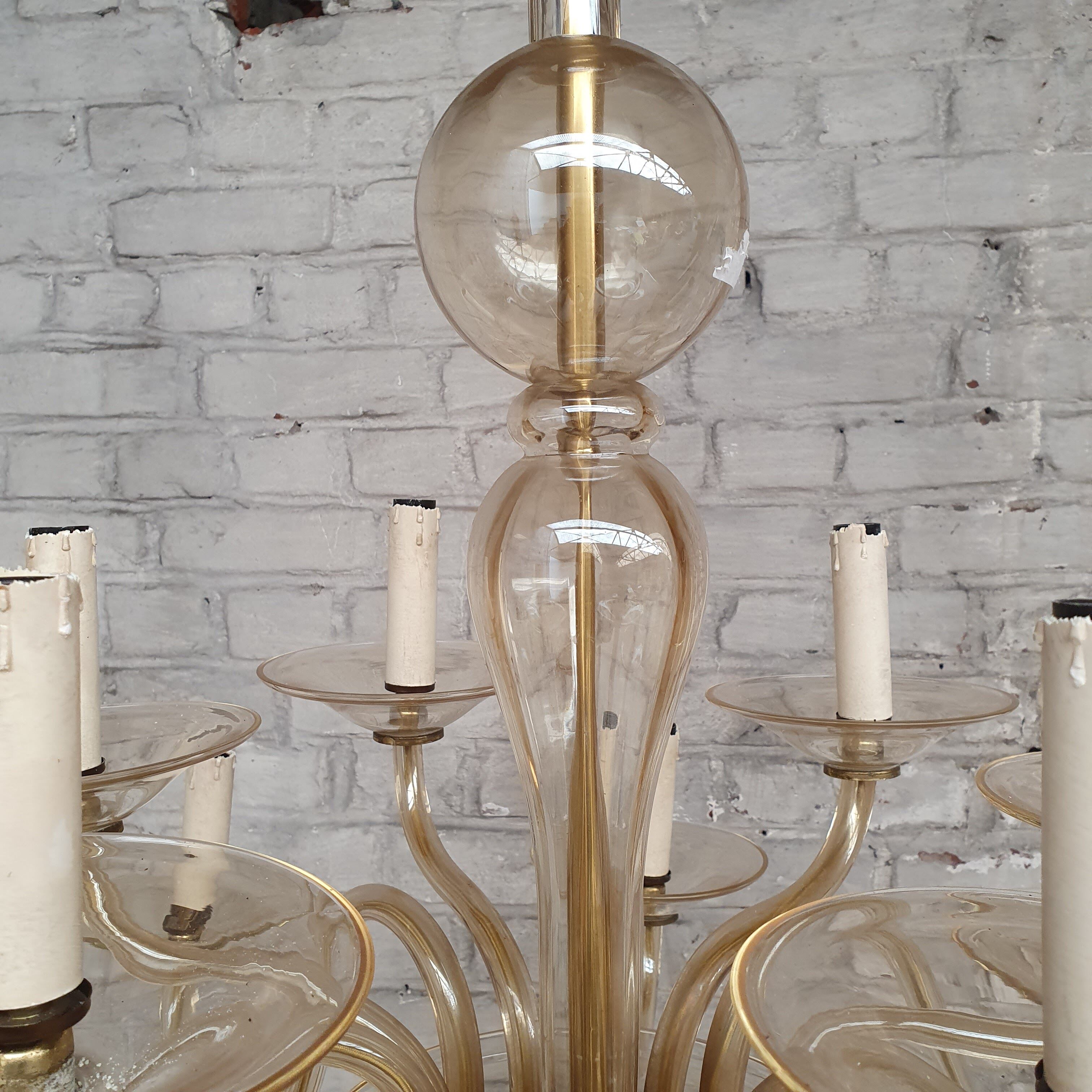 Italian glass chandelier with 10 lights