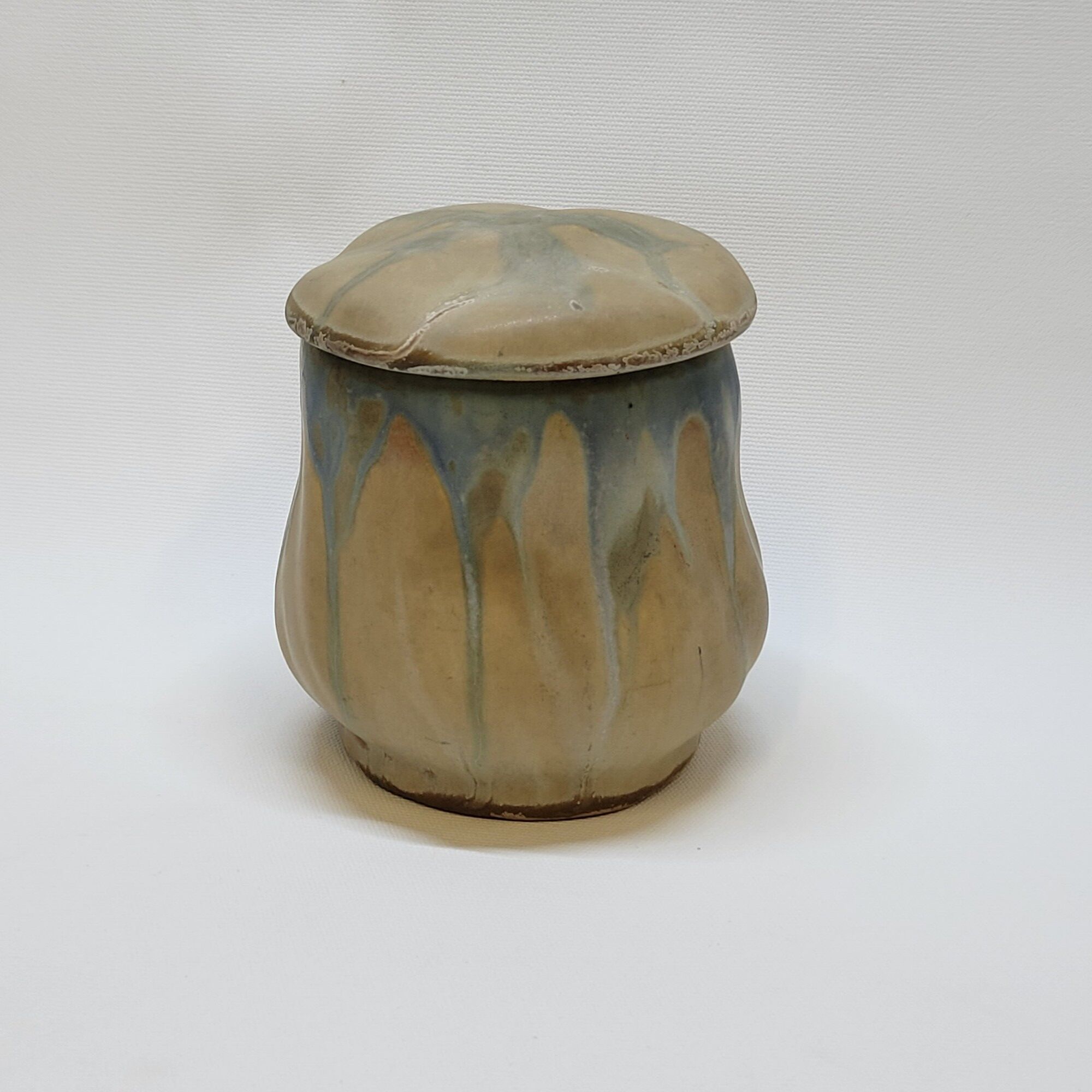 Gilbert Metenier Covered pot in beige and blue art nouveau flamed stoneware