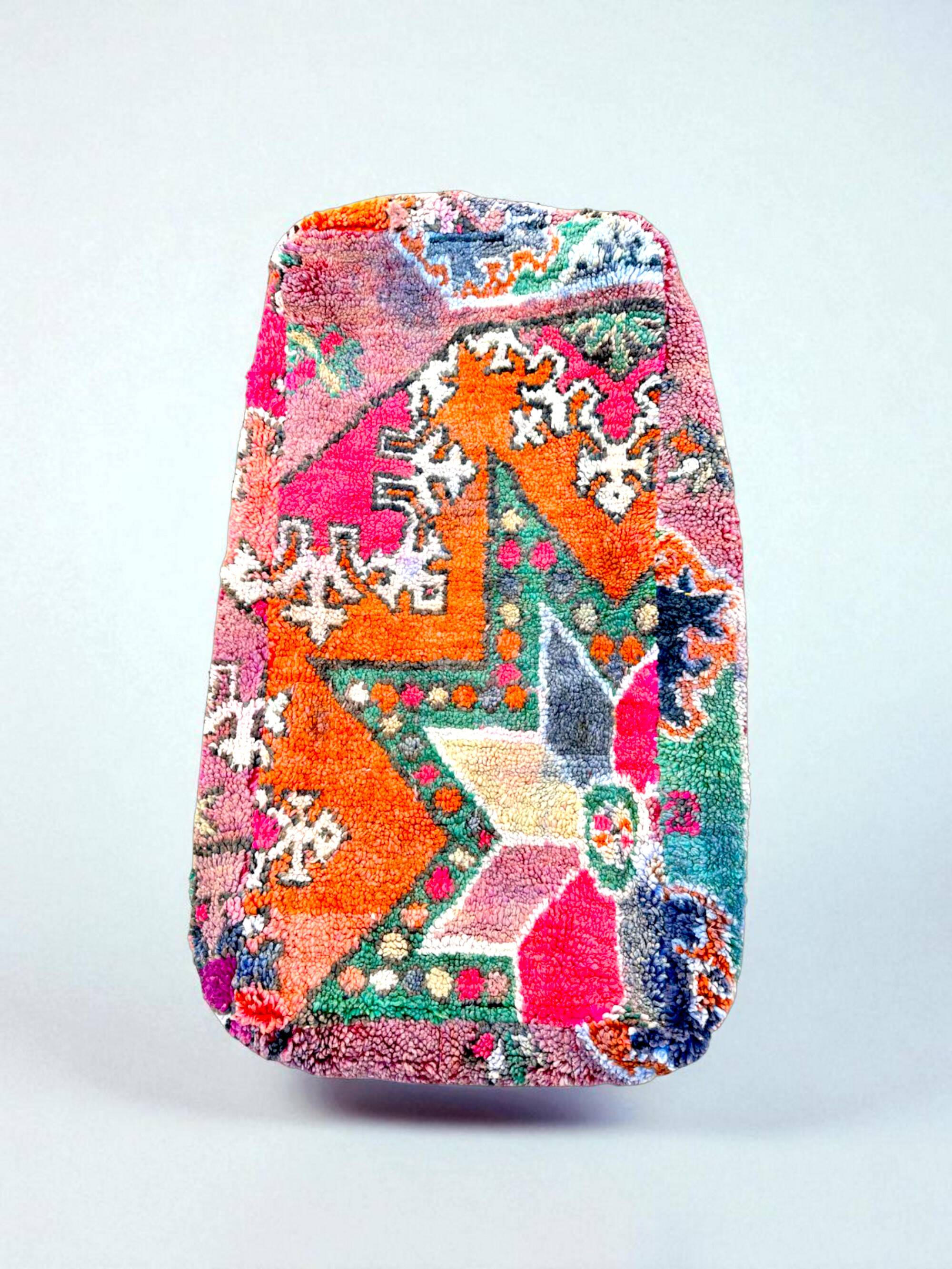 Moroccan Berber Maxi Pouf in wool – Handmade – Unique piece