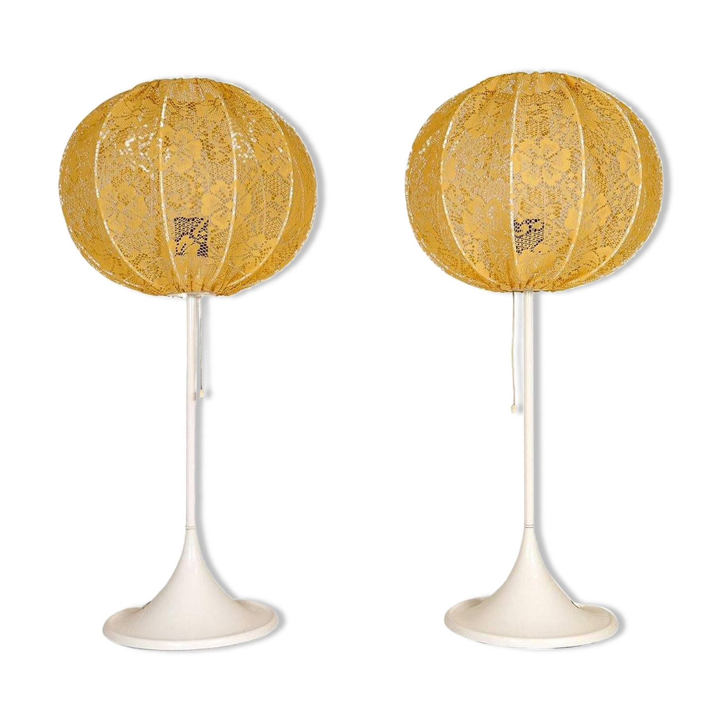 Pair of Bergboms B-024 mid-century modern table lamps, 1960s, Sweden.