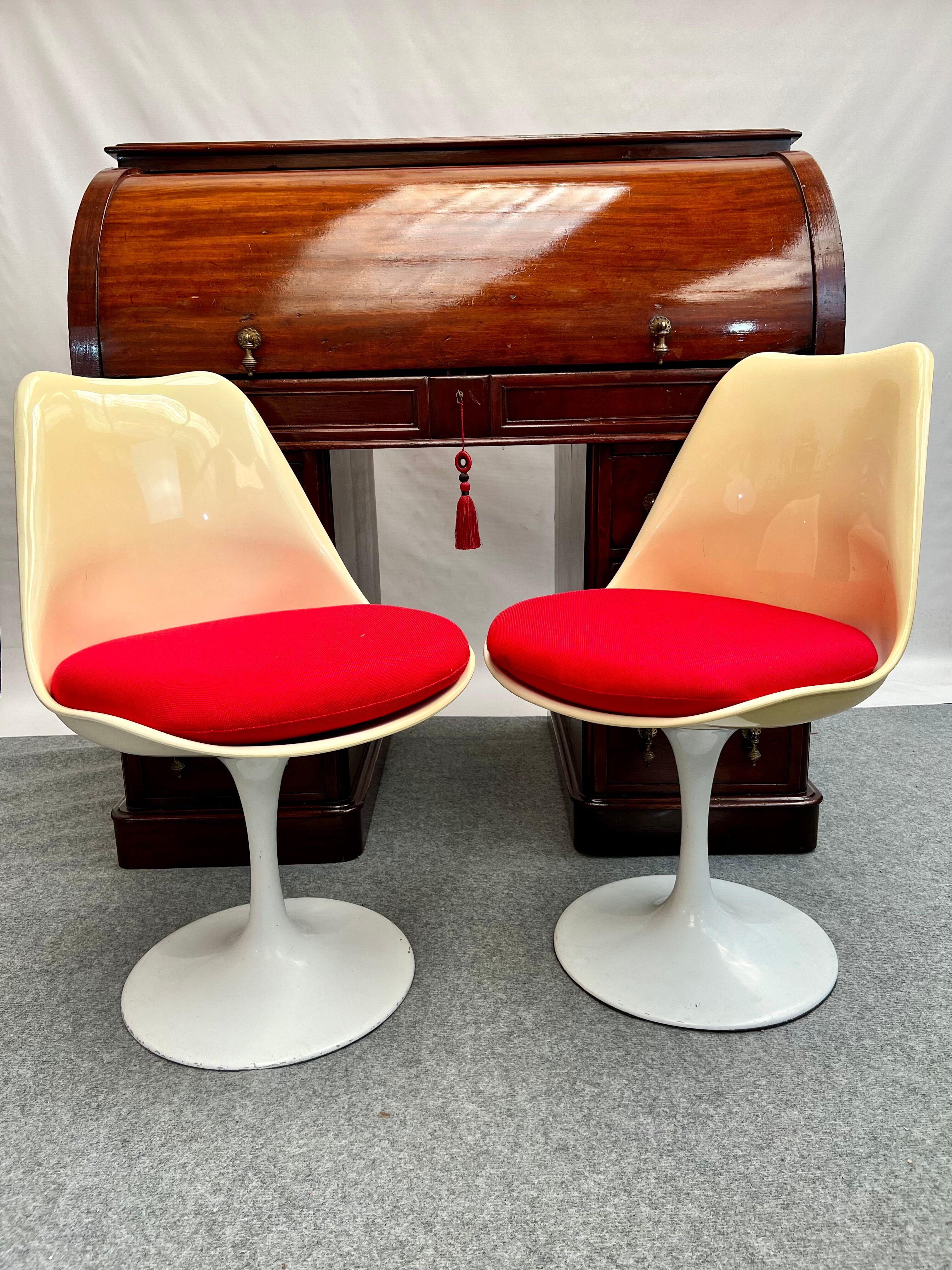 Pair of vintage tulip chairs