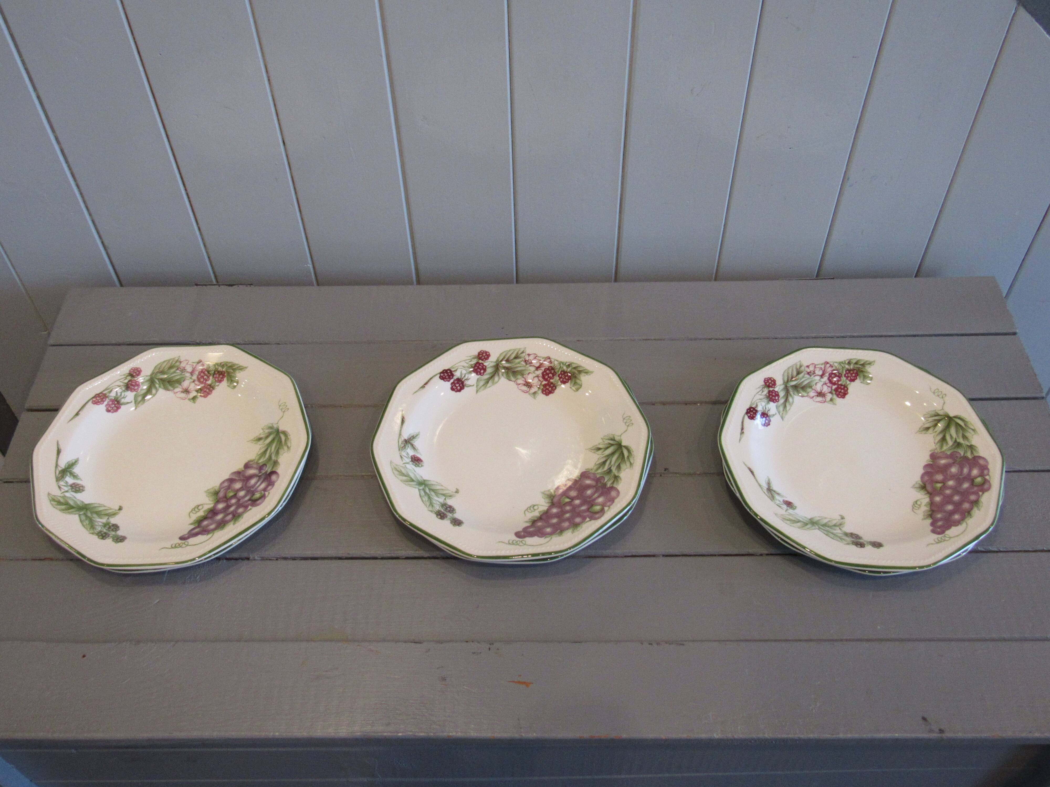 Set of 6 dessert plates Churchill the Chartwell collection