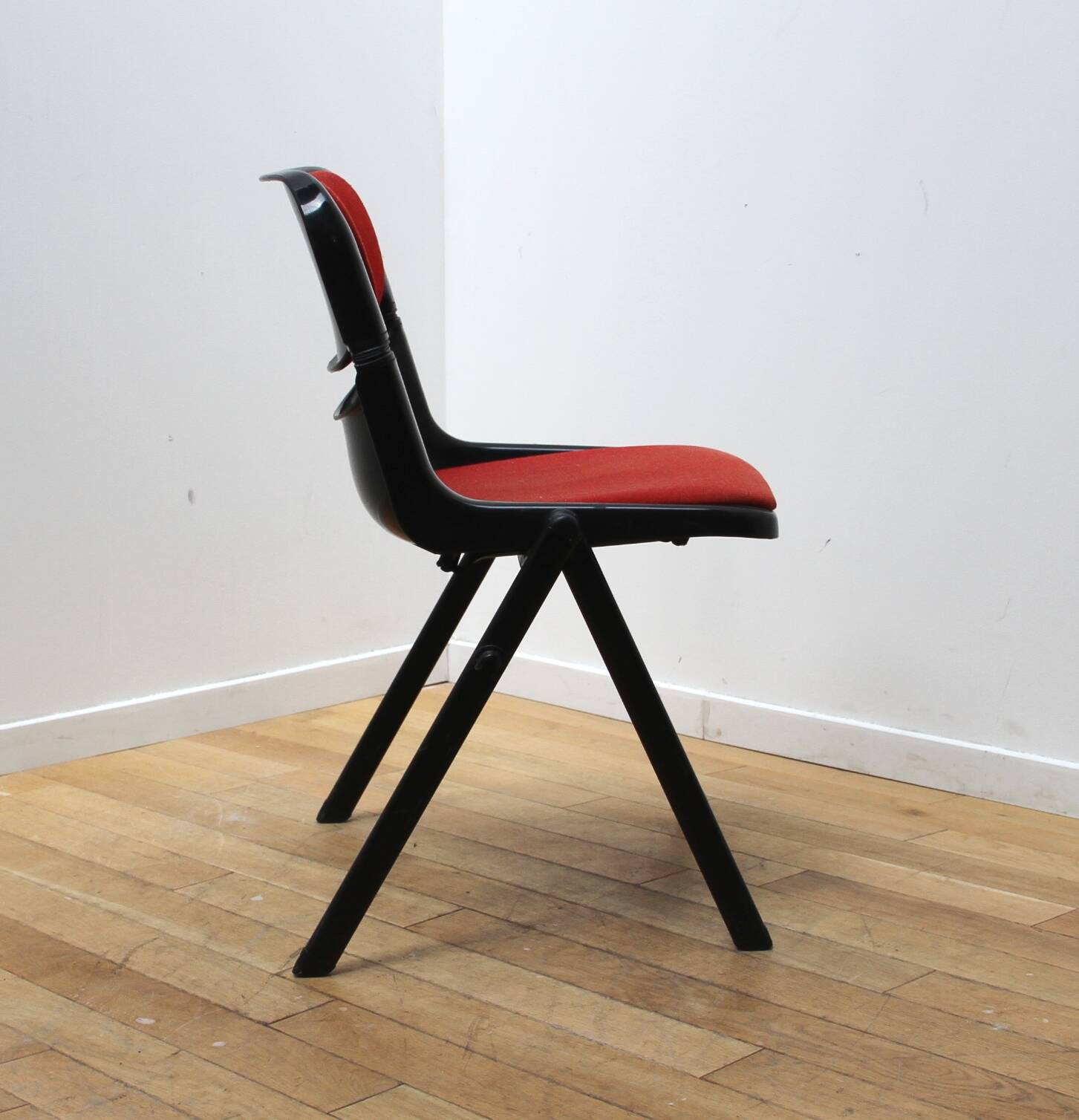 Set of 8 Dorsal chairs, Eurosit