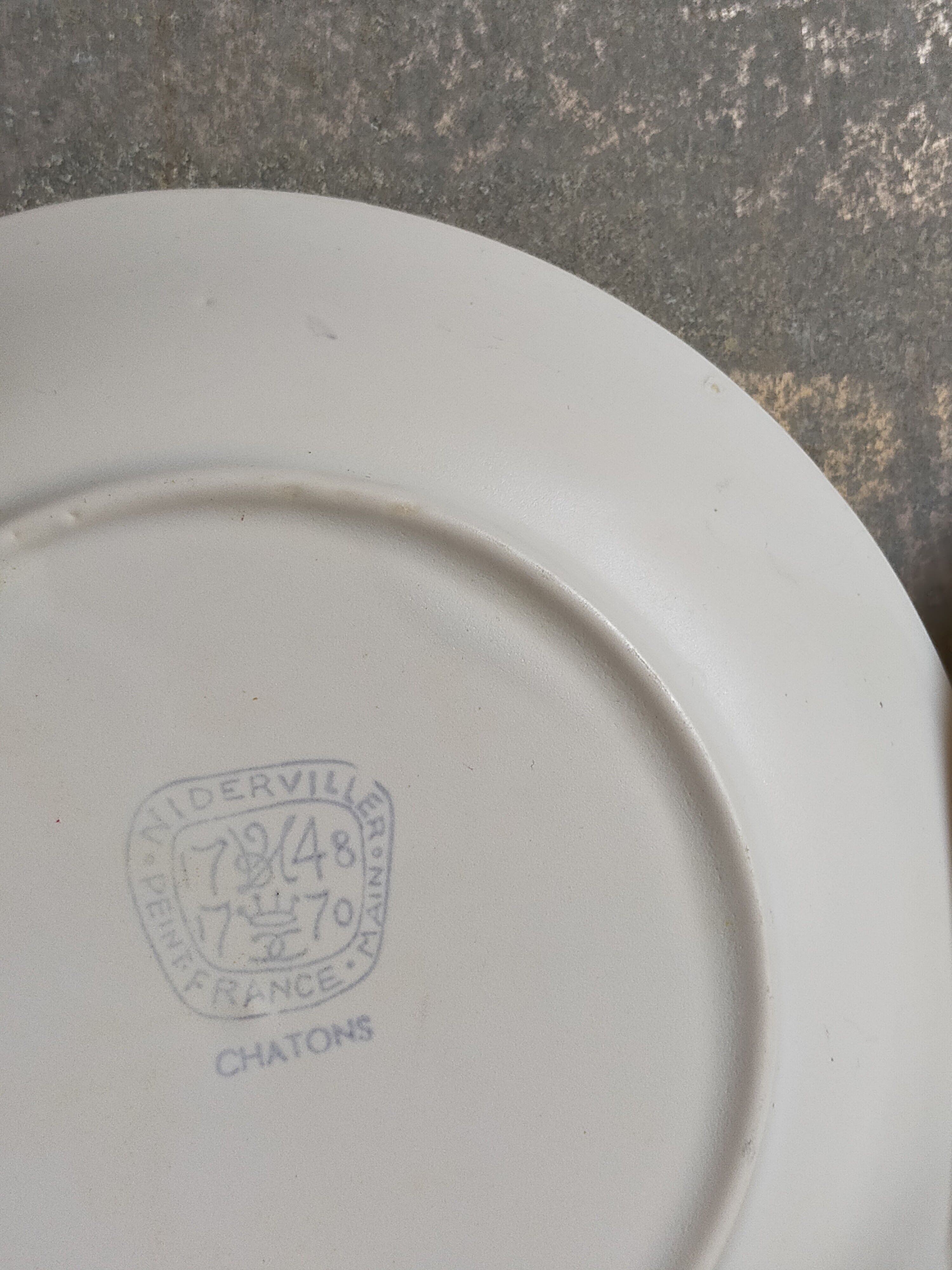 Six assiettes céramique Niderviller service "Chatons" années 50.