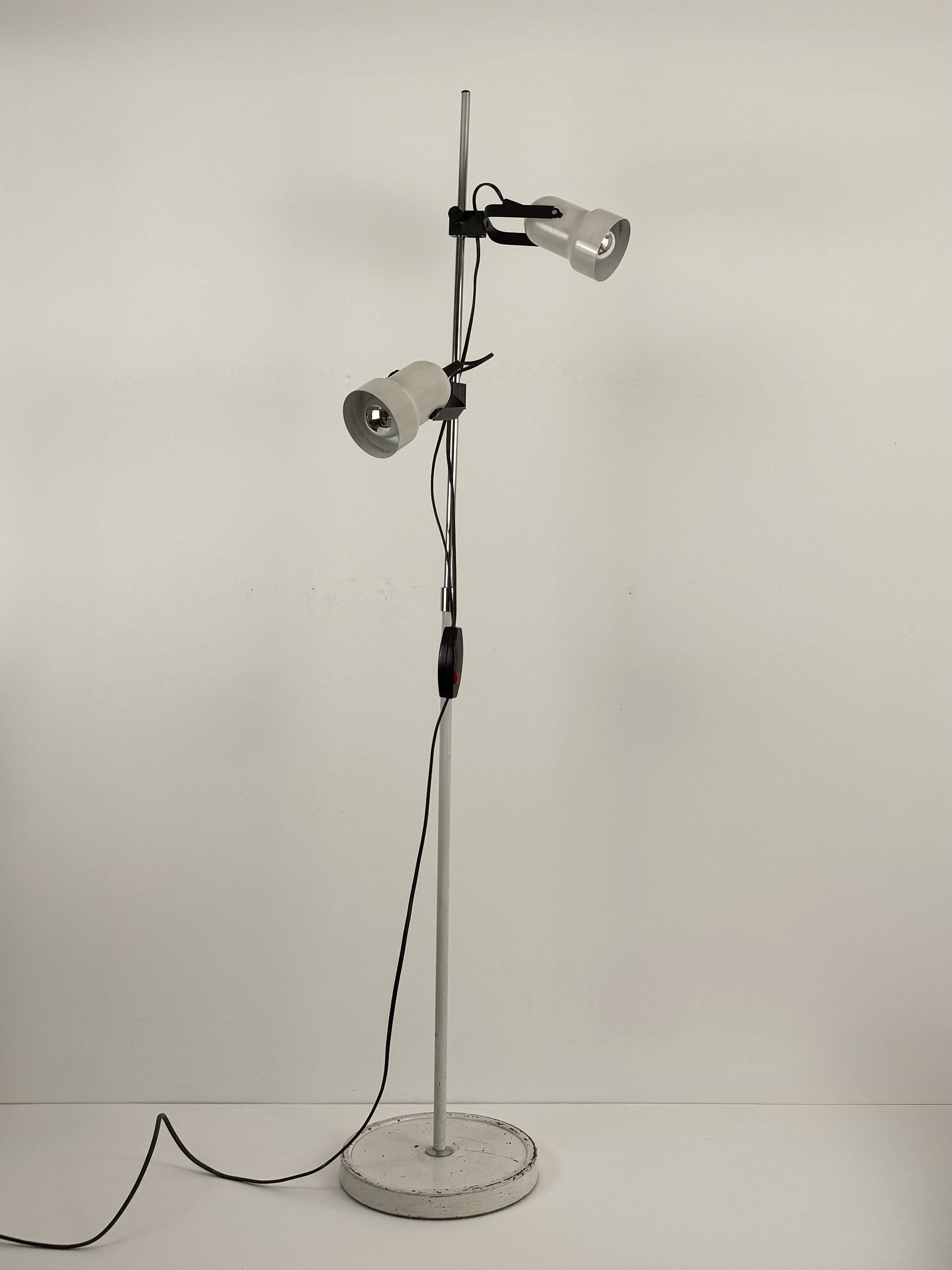 Vintage adjustable floor lamp, matte white lacquered metal and chrome, France 1970.