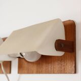 Paire d'appliques murales orientables scandinaves en teck 1960