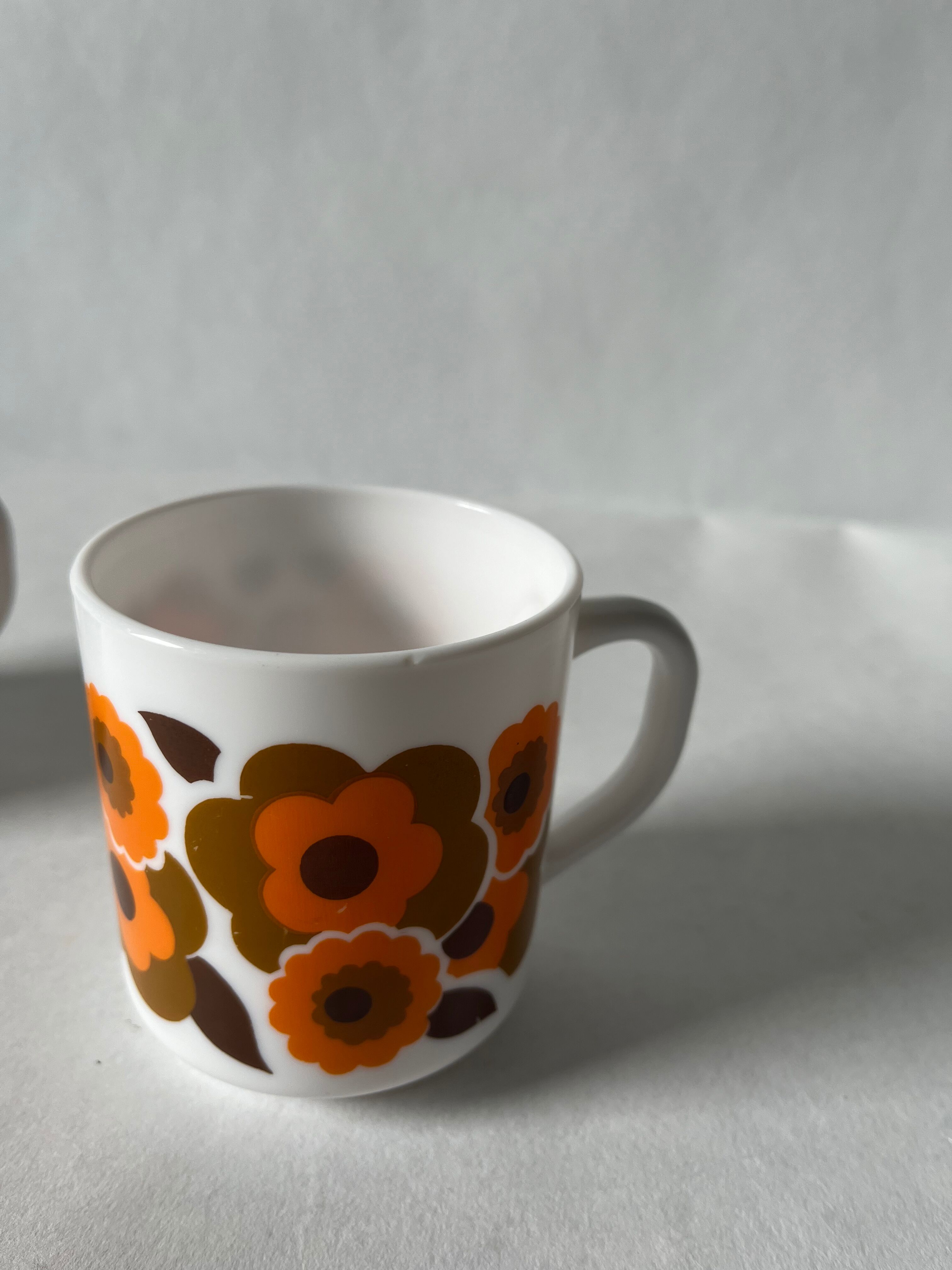 Mugs lotus Arcopal vintage