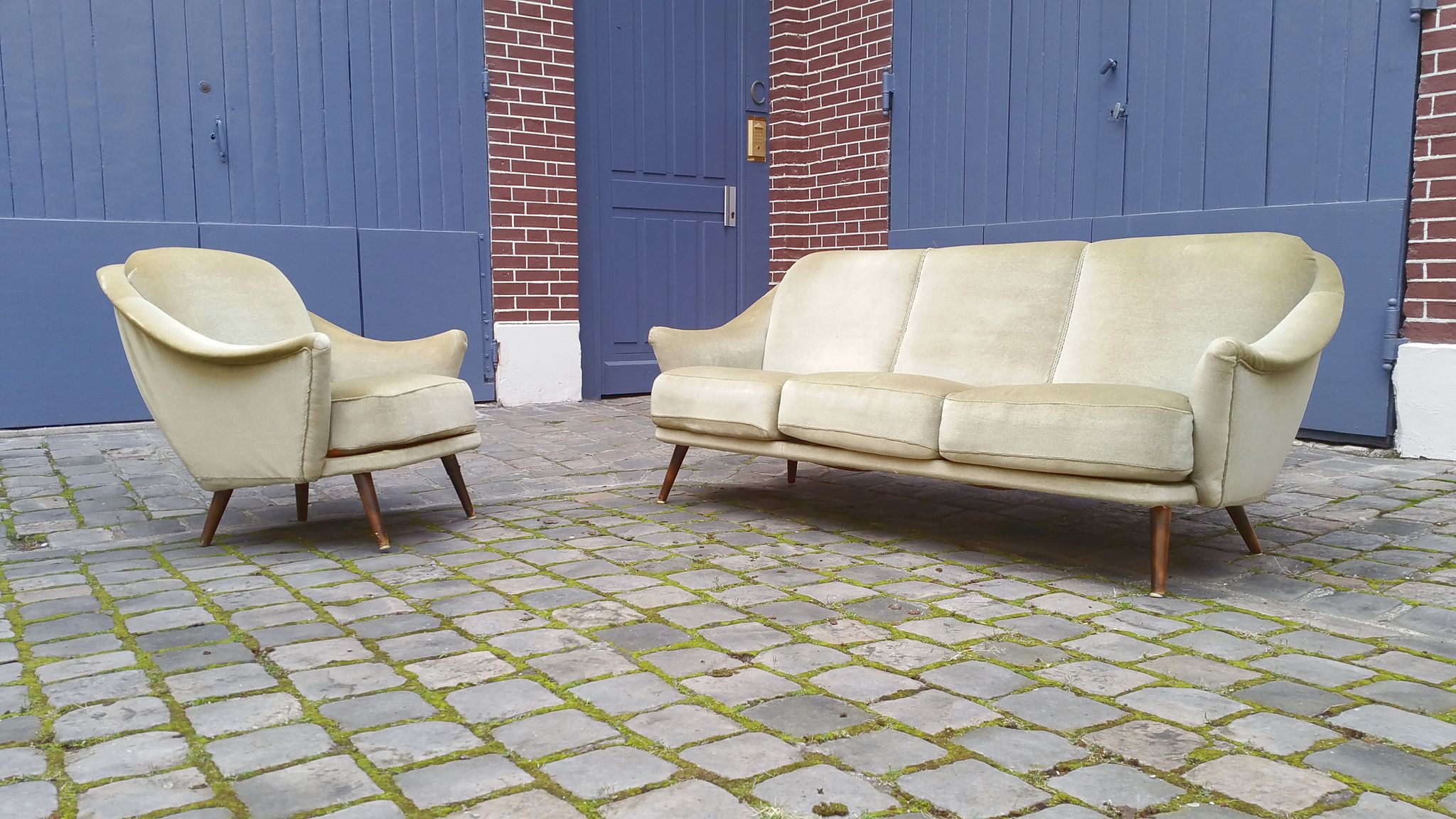 Set canapé / 1 fauteuil année 50 60 dans son jus