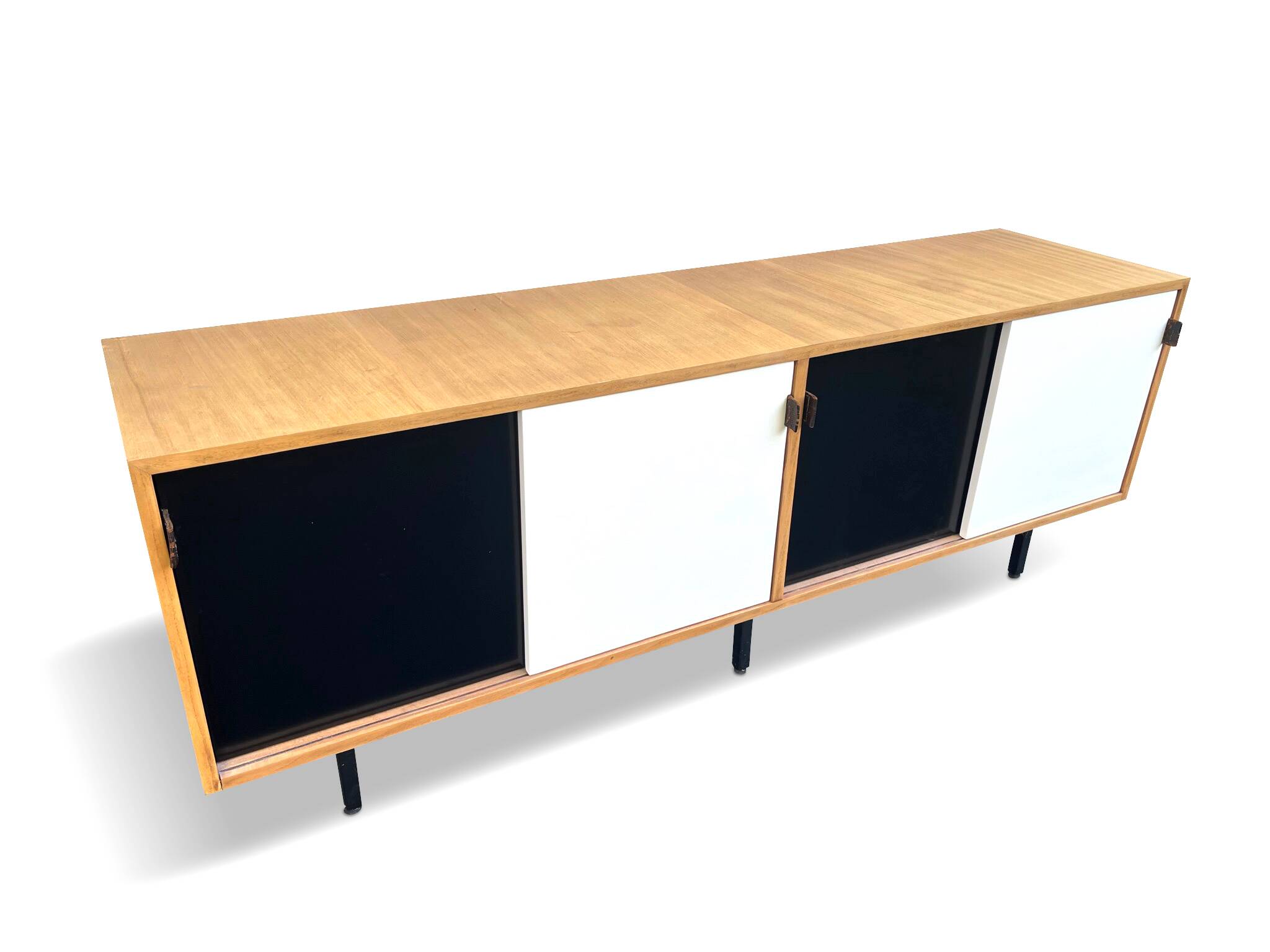 Magnifique enfilade Florence Knoll pour Knoll – design épuré et intemporel